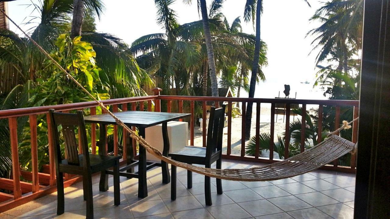 Fridays Boracay Beach Resort Balabag  Экстерьер фото